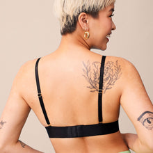 Product gallery. Select Image Black