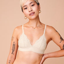 Product gallery. Select Image White Smoke